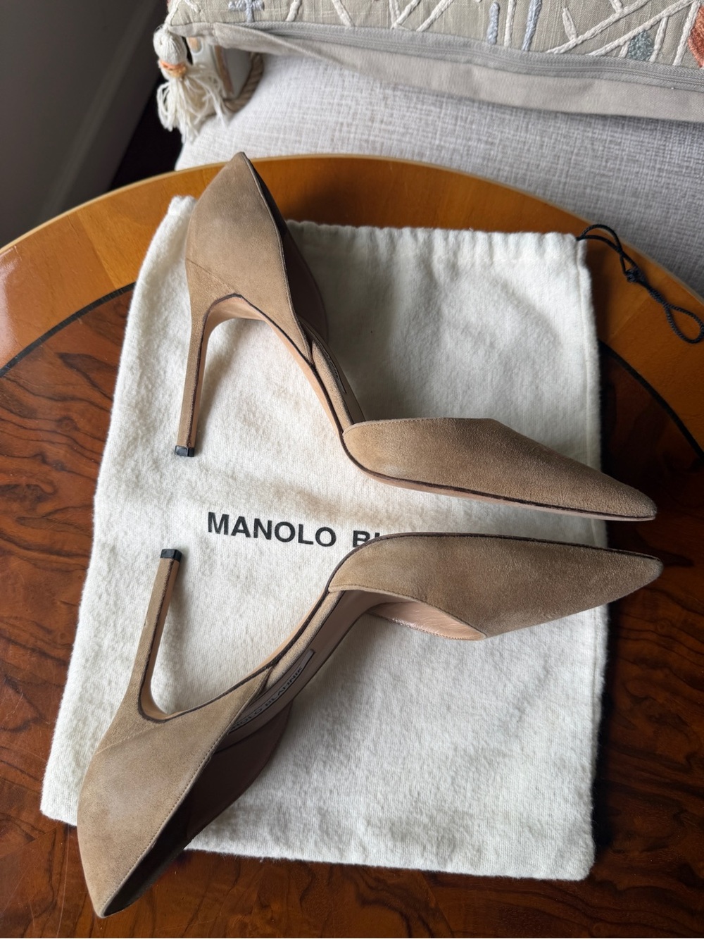 Manolo Blahnik  D'orsay silhouette  Pumps Taupe EU 40 US 9-9.5